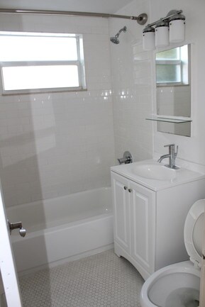 Photo - 8000 NE Bayshore Ct