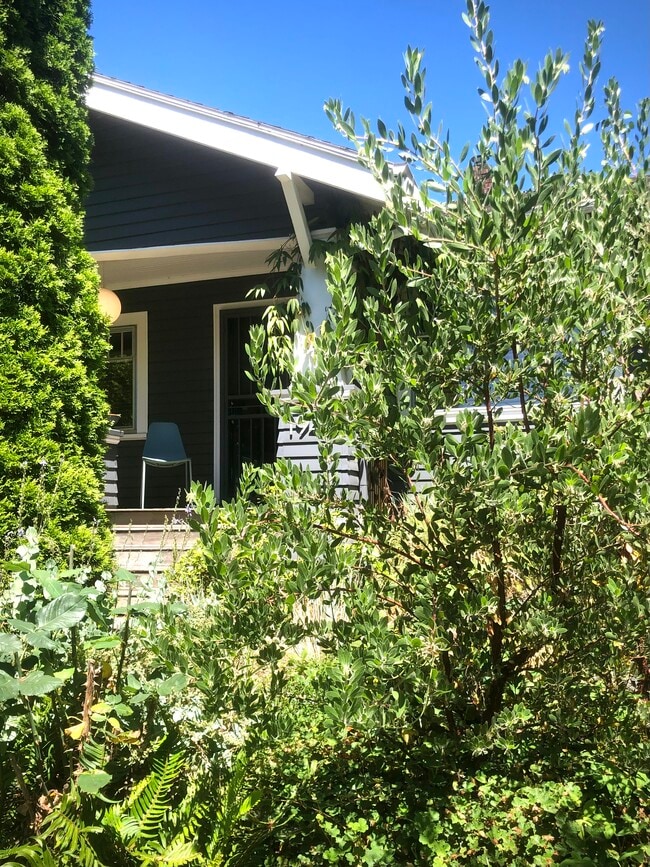 Photo - 1945 SE Harrison St