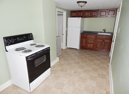 Building Photo - 167 Birch St Unit Apt 2