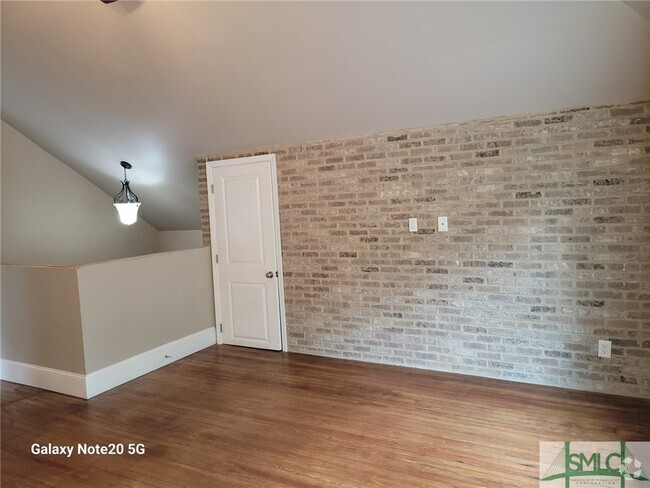 Building Photo - 601 W 37th St Unit B Rental