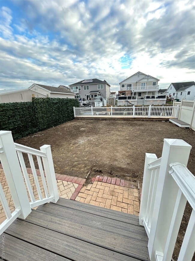 Photo - 3680 Naomi St