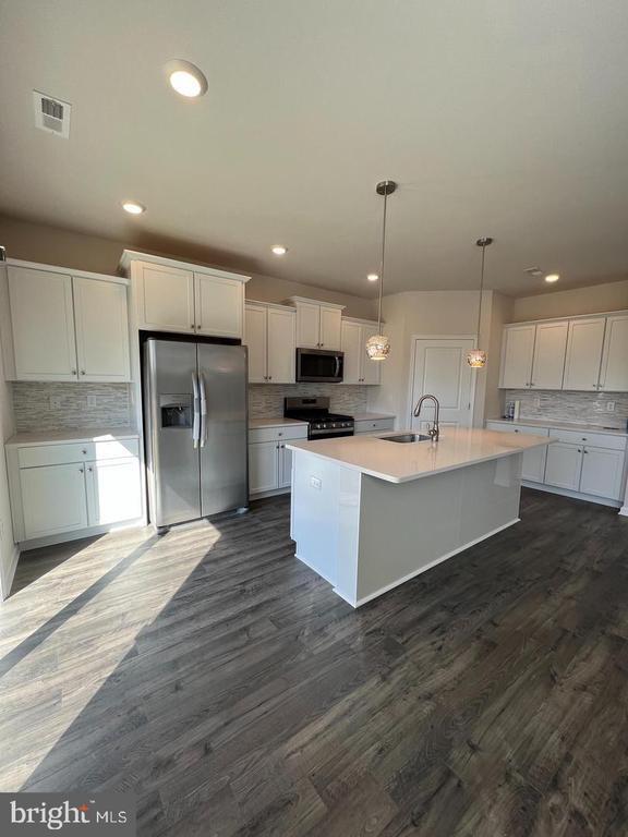 Photo - 34 Roberta Wy.