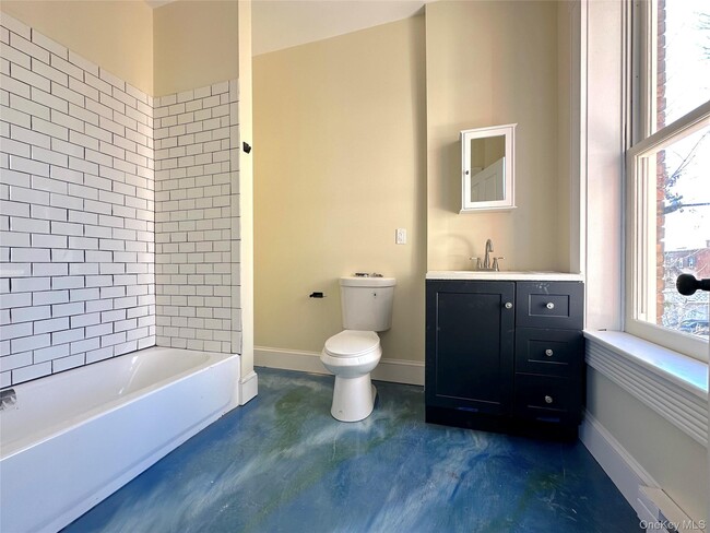 Photo - 31 Dubois St Unit 6