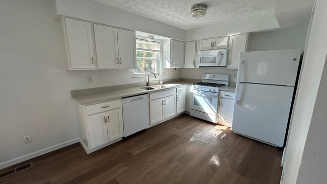 Photo - 4765 Drayton Rd