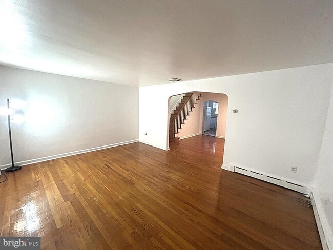 Photo - 625 Grove St