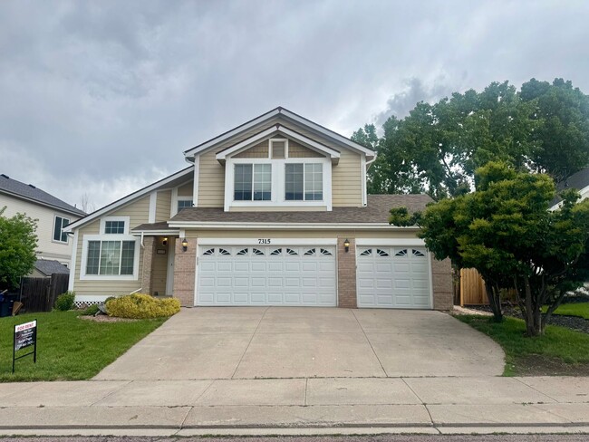 Gorgeous 4 bedroom with Loft and 3 car gar... - Gorgeous 4 bedroom with Loft and 3 car gar...