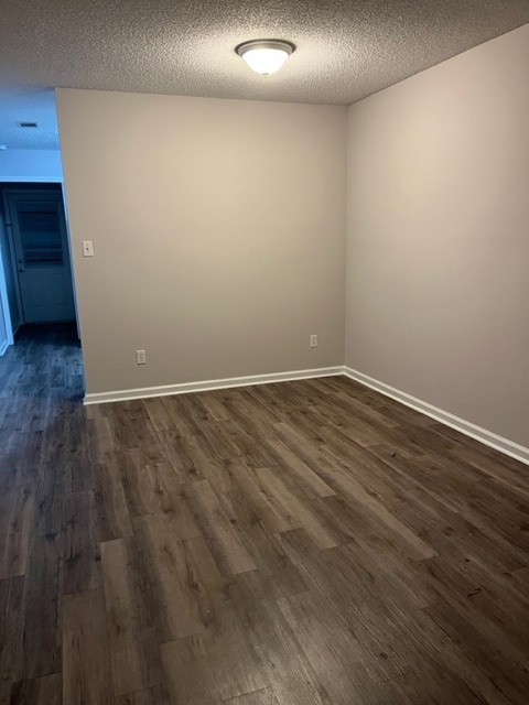 Living and Dining Room - 6271 Bemiss Rd Unidad Triplex