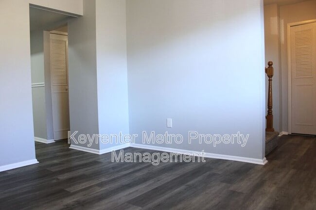 Photo - 12526 Woodstock Dr E