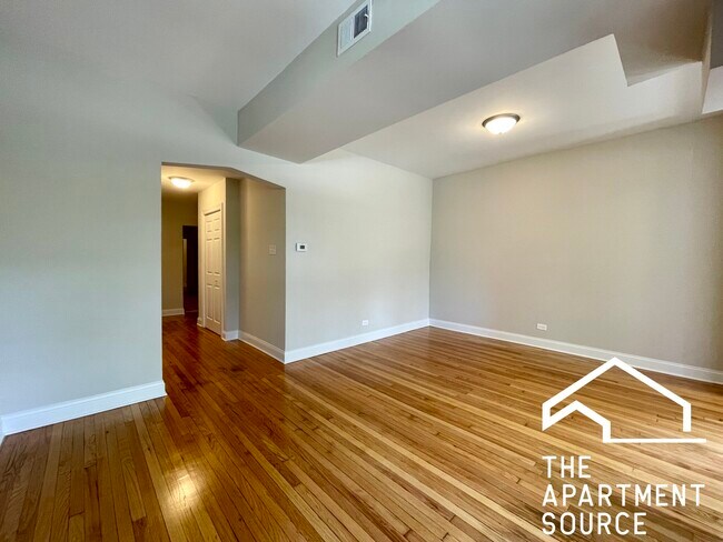 Photo - 2331 N Kedzie Blvd Unidad 1