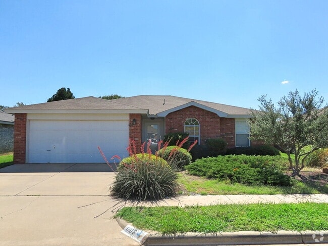 Building Photo - House Located Minutes From Park, School & ...