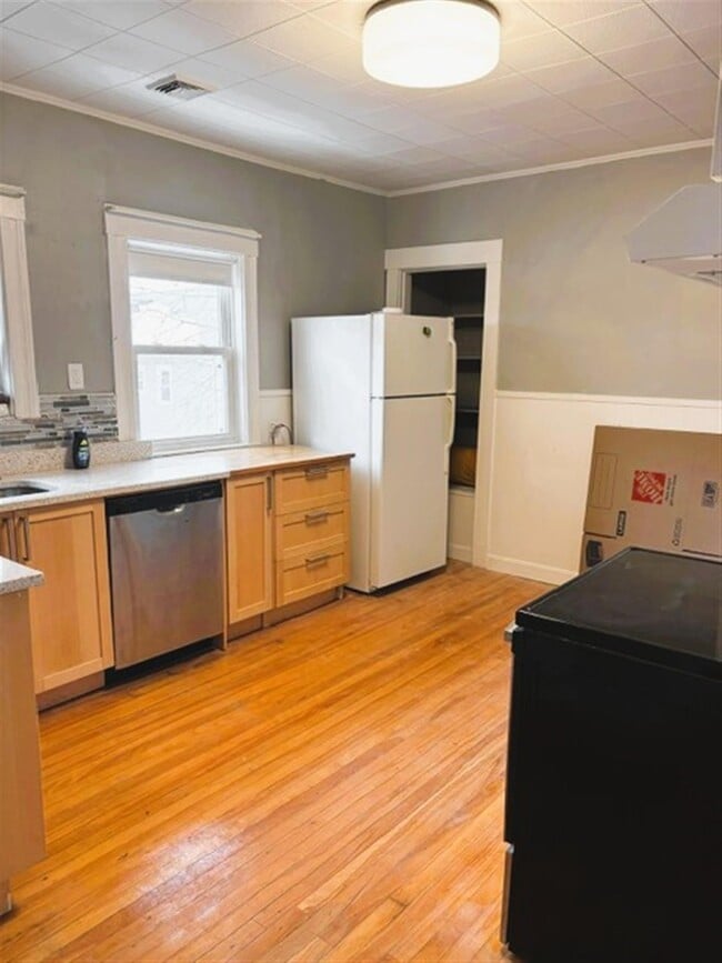 Photo - 14 Quincy St Unit 14