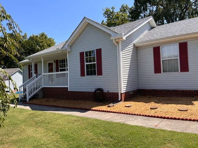 Building Photo - Lovely Ranch Home in Smyrna - No HOA