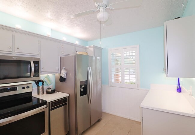 Photo - 133 Lakes End Dr Unit E1