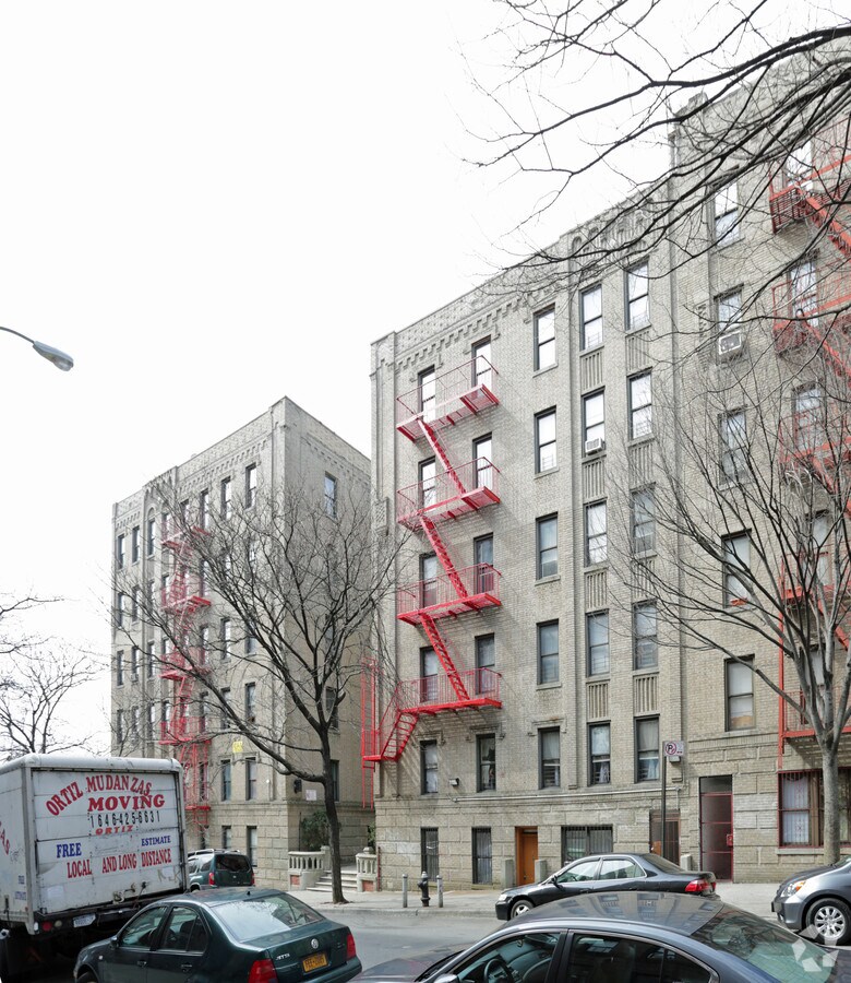 Photo - 3133-3135 Rochambeau Ave Apartments