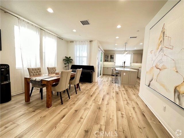 Building Photo - 35 Hideaway Loop Rental