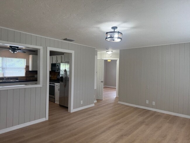 Photo - 1612 15th Ave W