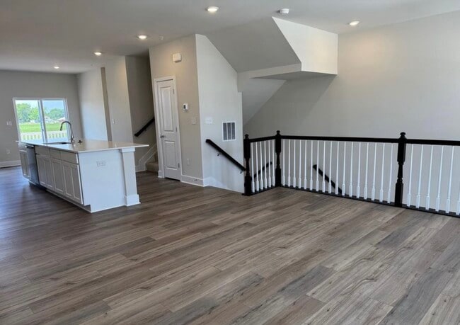 Photo - 1312 Lake Lucerne Ln