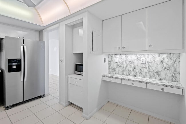 Photo - 2425 Presidential Way Unit 801