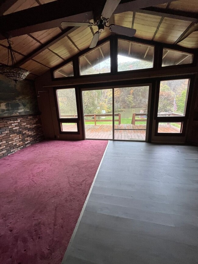 Photo - Two Bedroom Home on Austin Lake
