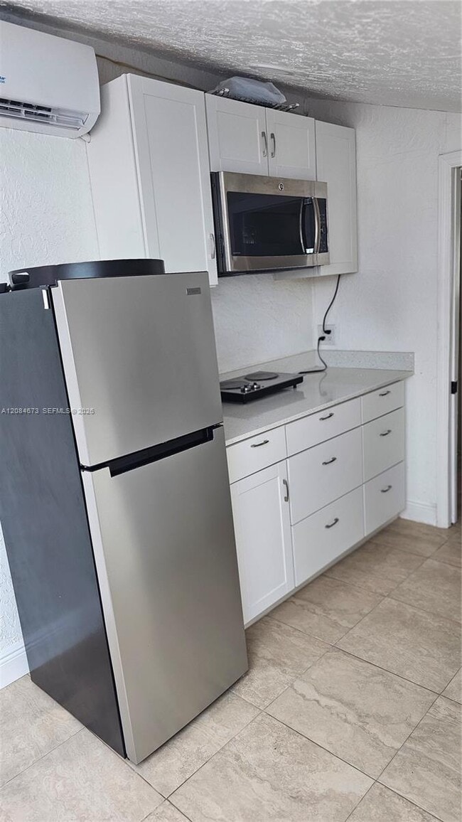Building Photo - 12874 SW 119th Terrace Unit 0