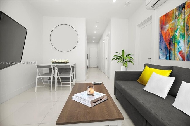 Photo - 733 Michigan Ave Unit 4