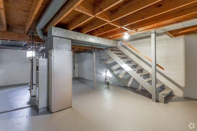 2 Bed/ 1 Bath Townhome w/ basement - Basement