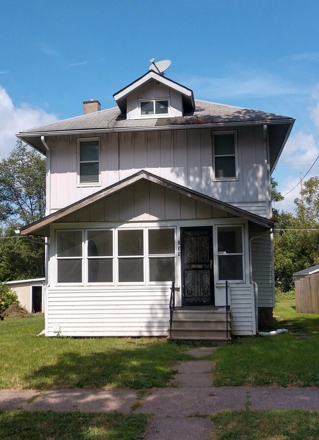 Building Photo - House 3 bedroom 1 bathroom