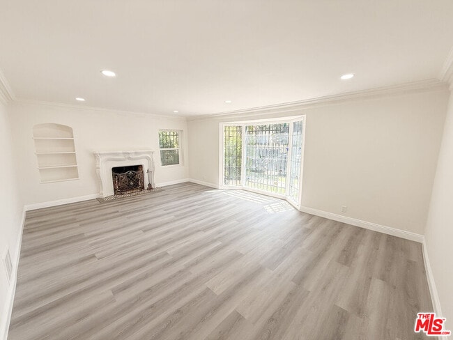 Photo - 115 N Clark Dr Rental