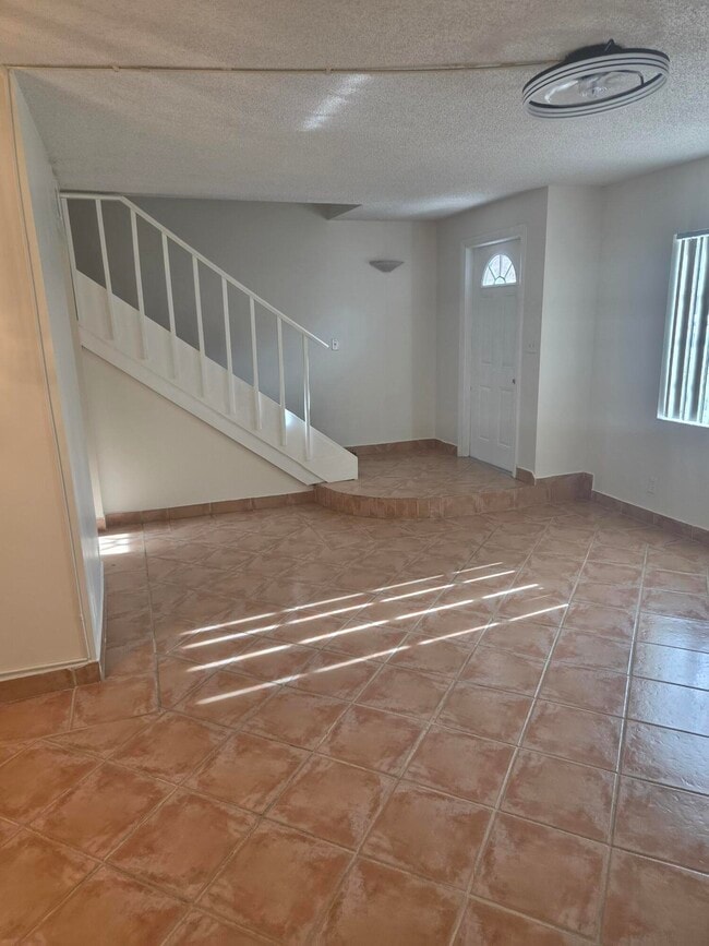 Photo - 3062 Riverside Dr