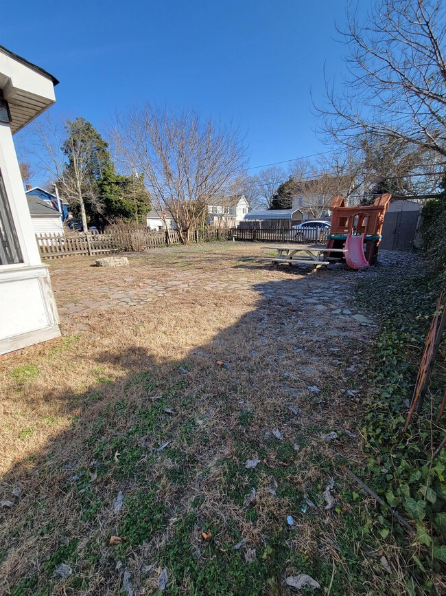 Photo - 203 S 2nd St