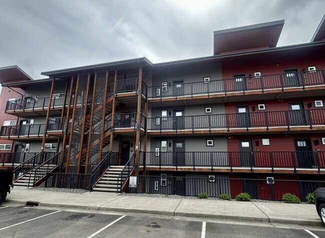 Photo - 1882 Front St