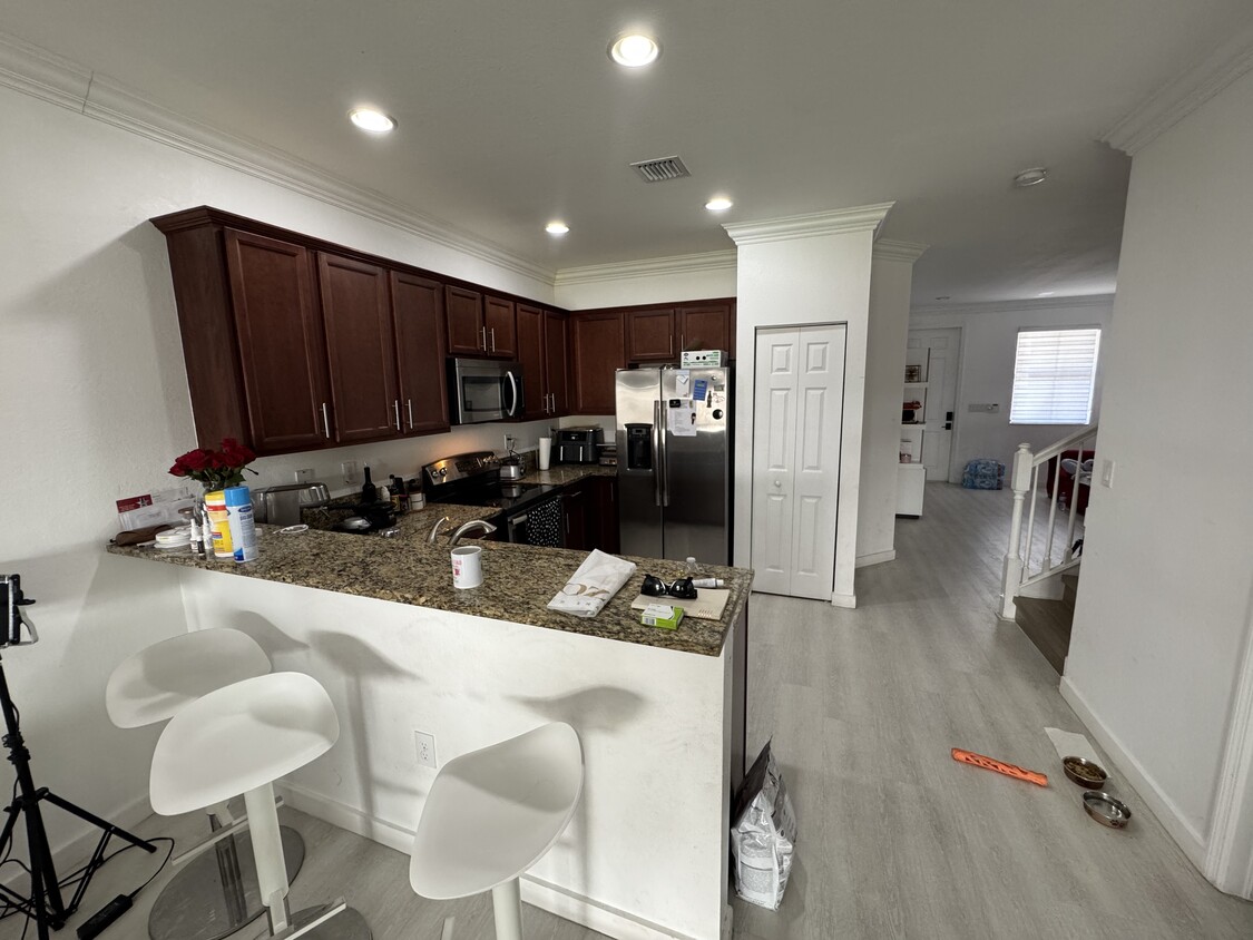 Photo - 8880 NW 102nd Pl (Doral, FL)