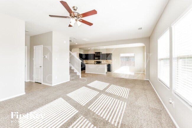 Photo - 625 Stanmire Lake Trl