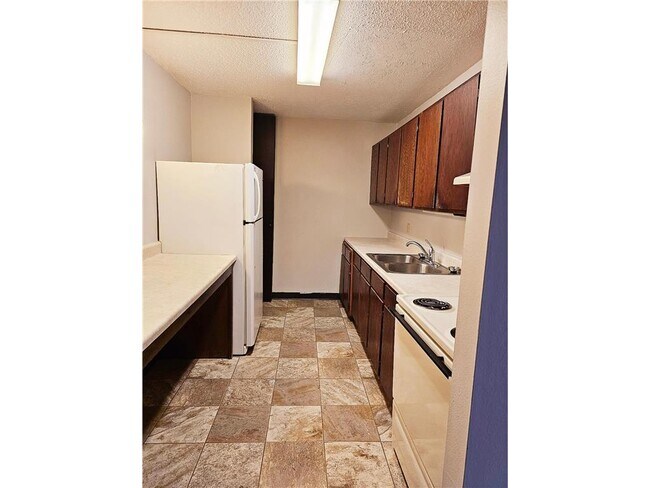 Photo - 812 Hills Ave Unit N211