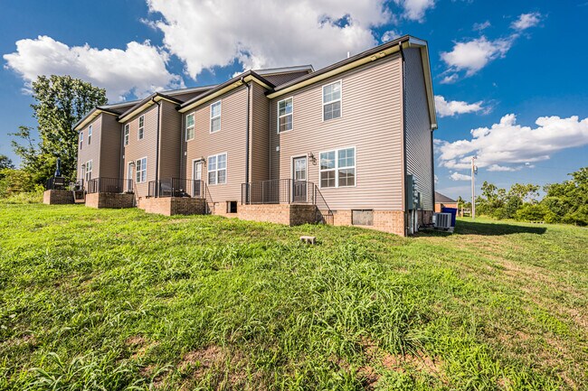 Photo - 195 Creekwood Ave