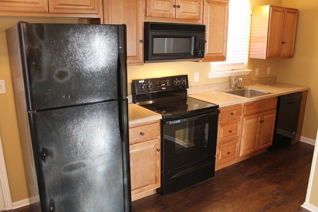 Photo - 207 Cobblestone Ct