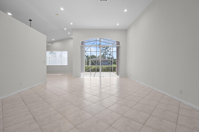 Photo - 7835 NW 78th Ave