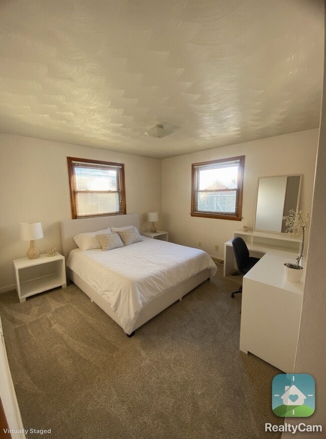 Photo - 809 Greenfield Dr