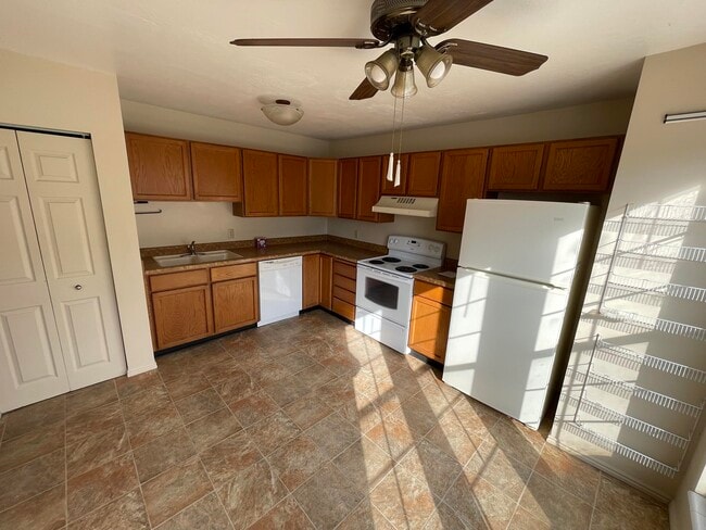 Photo - 1840 S 300 E