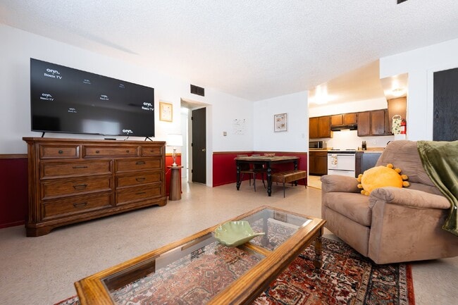 Photo - Executive Rental **Stylish & Fully Furnished 2-Bedroom in the Heart of Farmington – Flexible Leas... Unit 3
