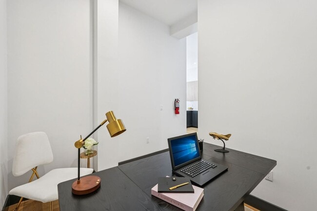 Photo - Lexington on Broadway