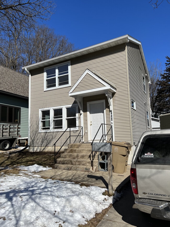 Photo - 2942 Stevens St