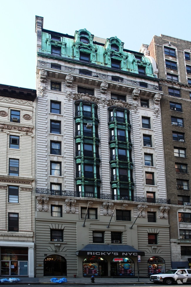 Photo - Sterling Glen of Forest Hills