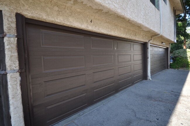 Photo - 5617 Woodman Ave Unidad 205