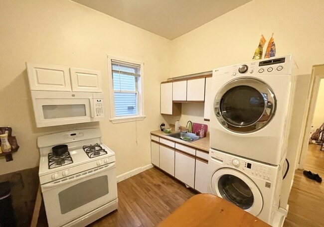 Photo - 29 Spring Garden St Unit 1