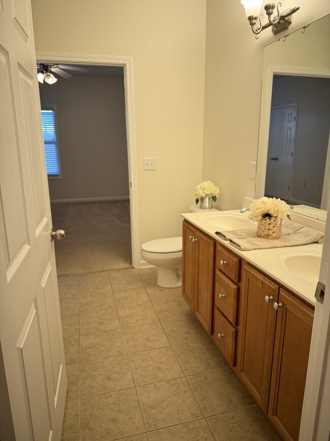 Photo - 635 Marshtree Ln