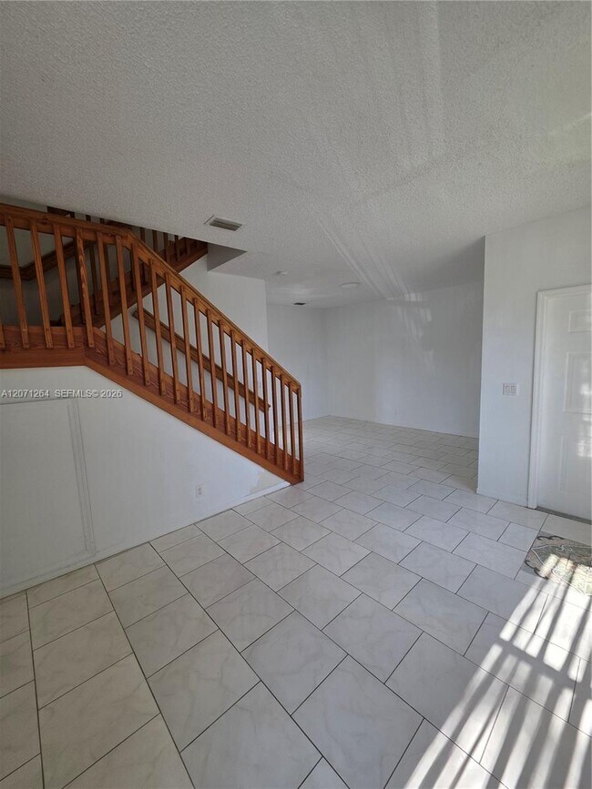 Photo - 21250 NE 8th Pl