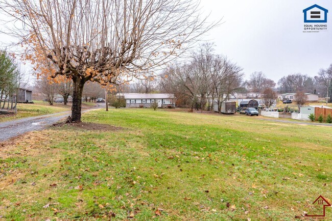 Photo - 1211 Dale Way