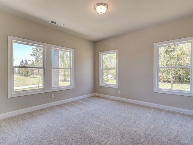 Photo - 1095 Knoxboro Ln