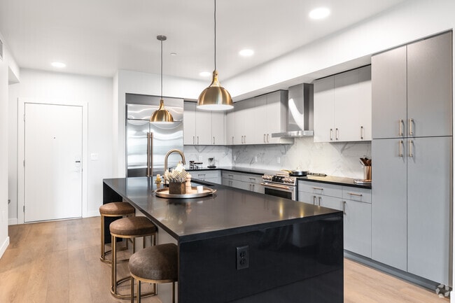 1BR, 1BA - 856SF - Dining Room/Kitchen